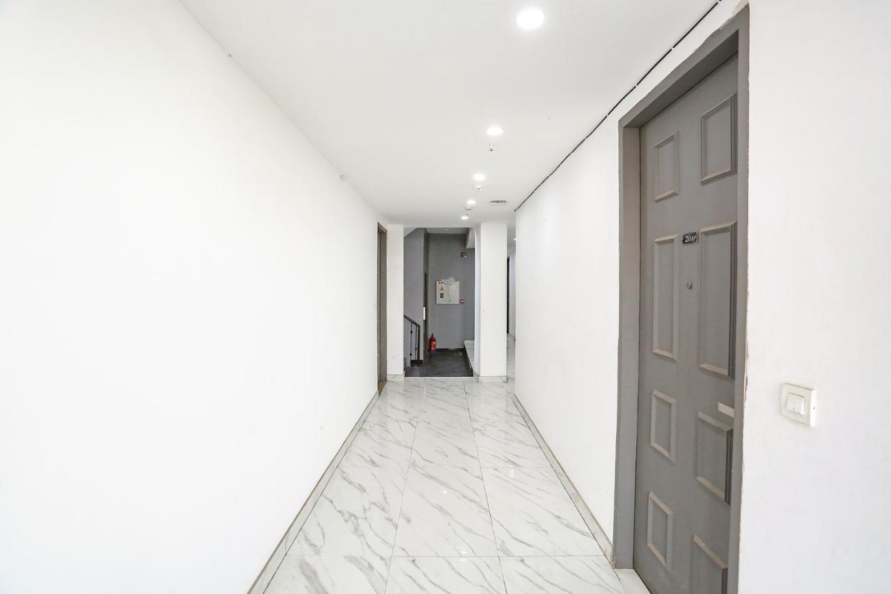 Fabhotel Vat - Meera Bagh Delhi Zewnętrze zdjęcie