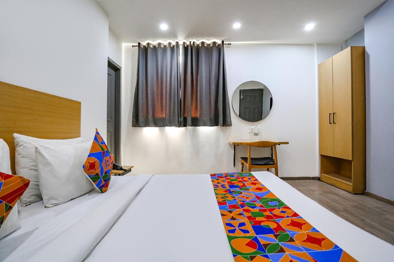 Fabhotel Vat - Meera Bagh Delhi Zewnętrze zdjęcie