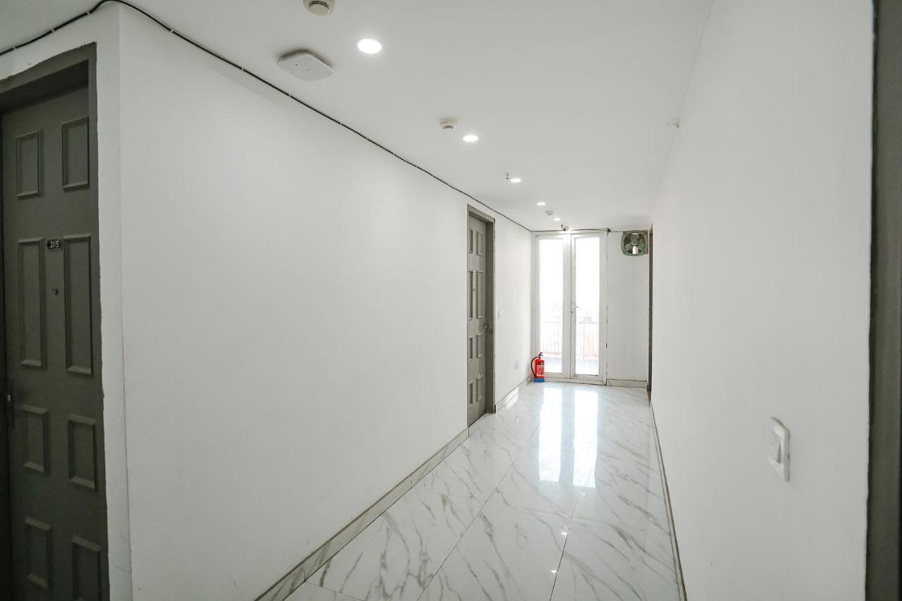Fabhotel Vat - Meera Bagh Delhi Zewnętrze zdjęcie