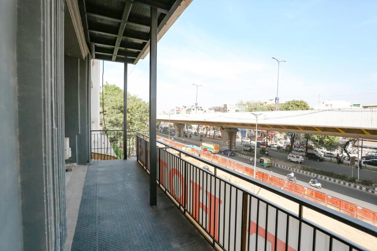 Fabhotel Vat - Meera Bagh Delhi Zewnętrze zdjęcie