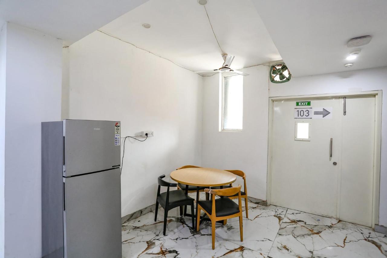 Fabhotel Vat - Meera Bagh Delhi Zewnętrze zdjęcie